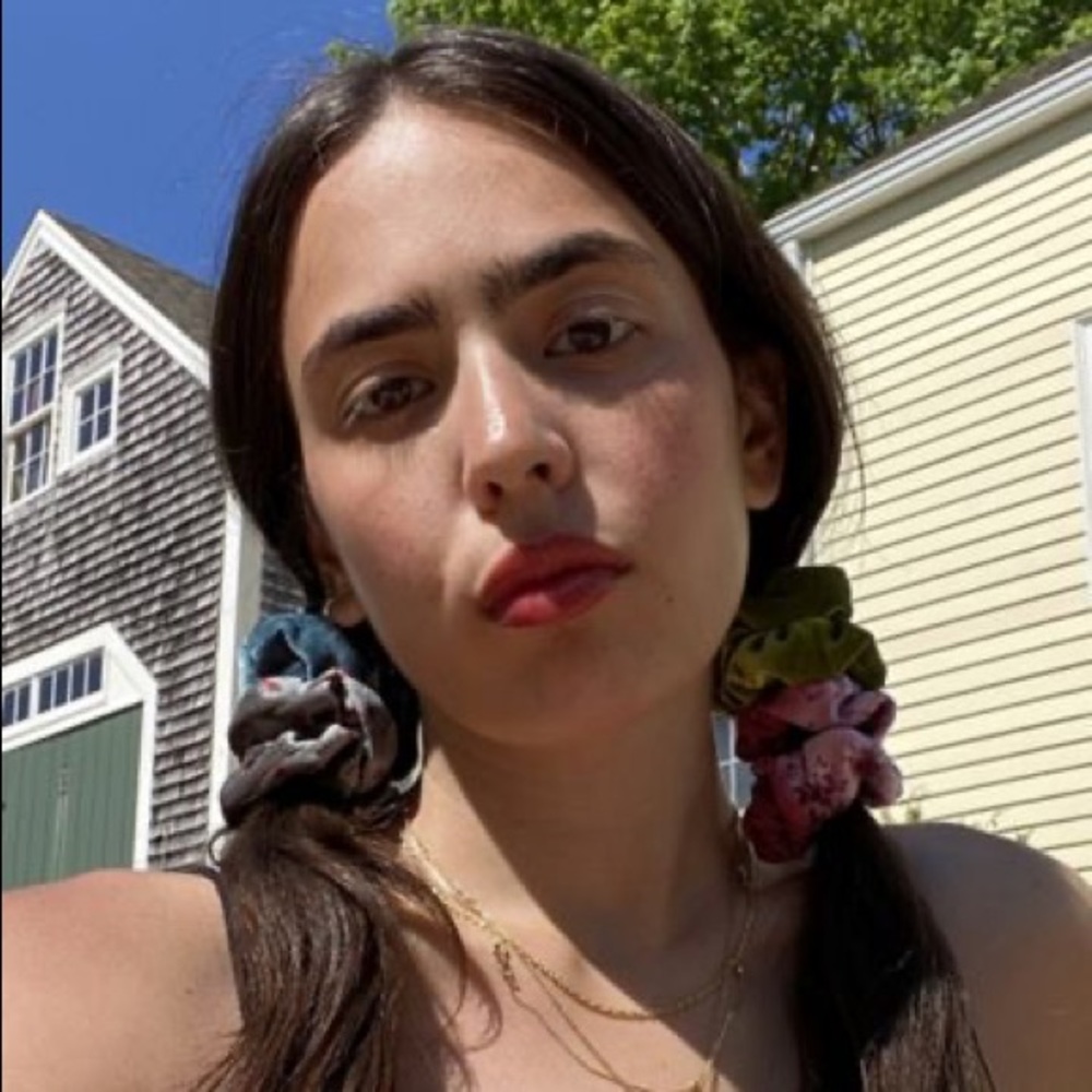 Urban Outfitters Velvet Scrunchie Set - Picture 3 of 4